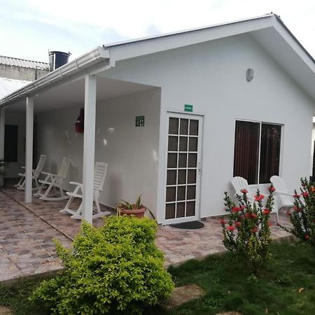 Apartamentos Turisticos Dona Flor San Andrés Exterior foto