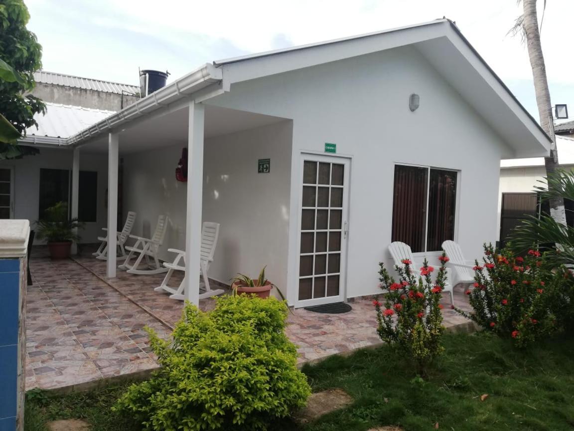 Apartamentos Turisticos Dona Flor San Andrés Exterior foto